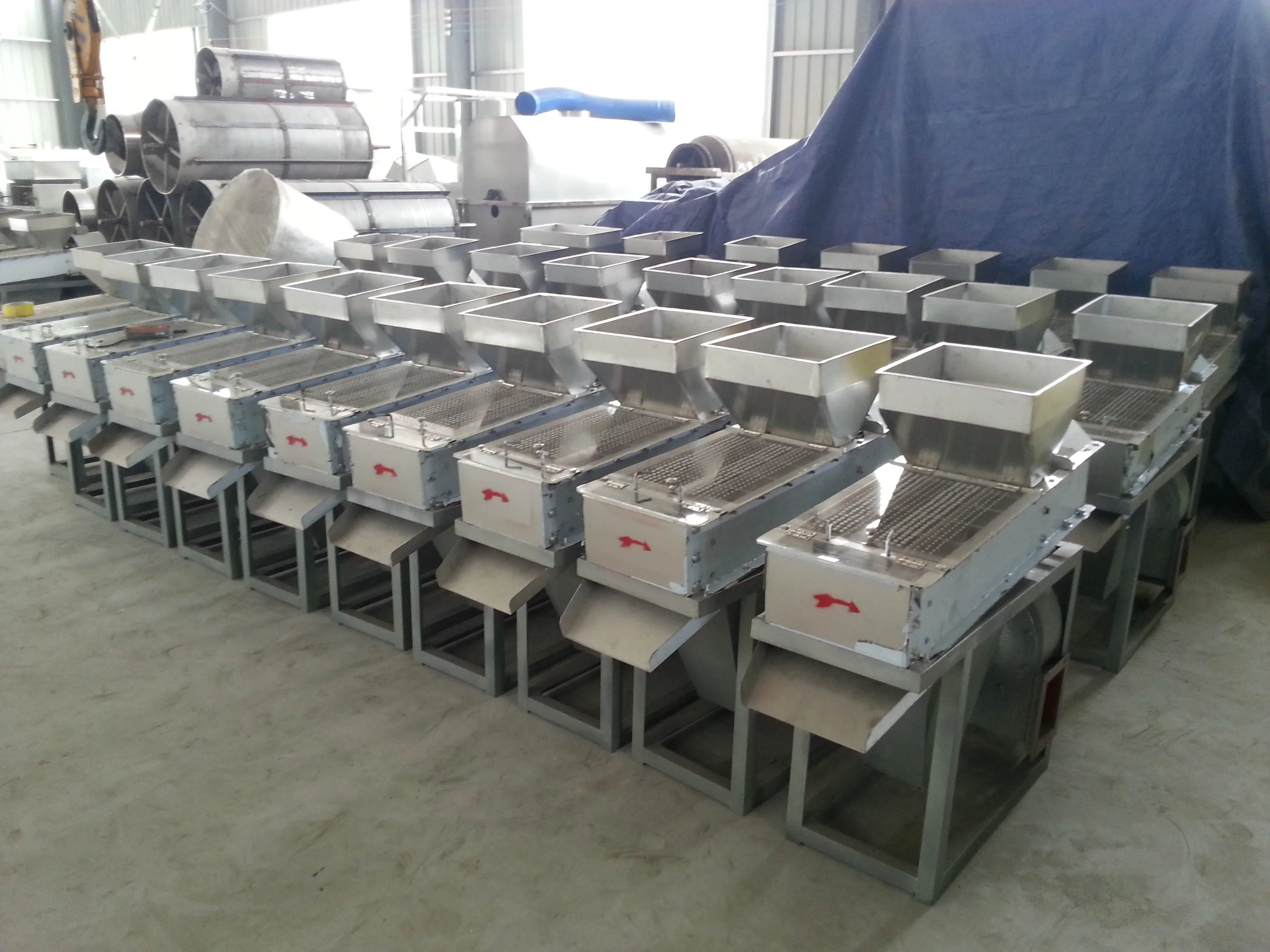 Dry Peanut Peeling Machine