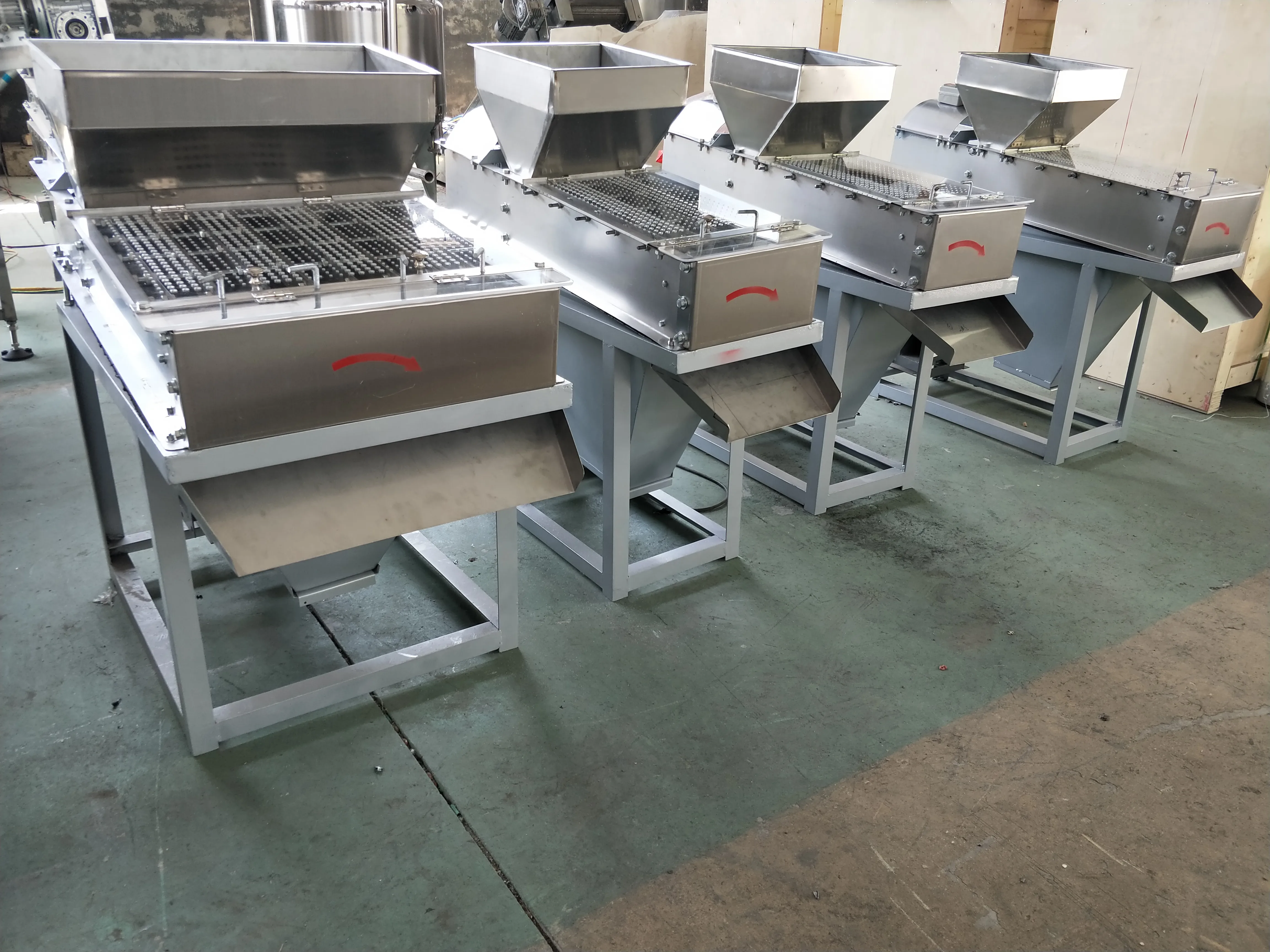 Dry Peanut Peeling Machine